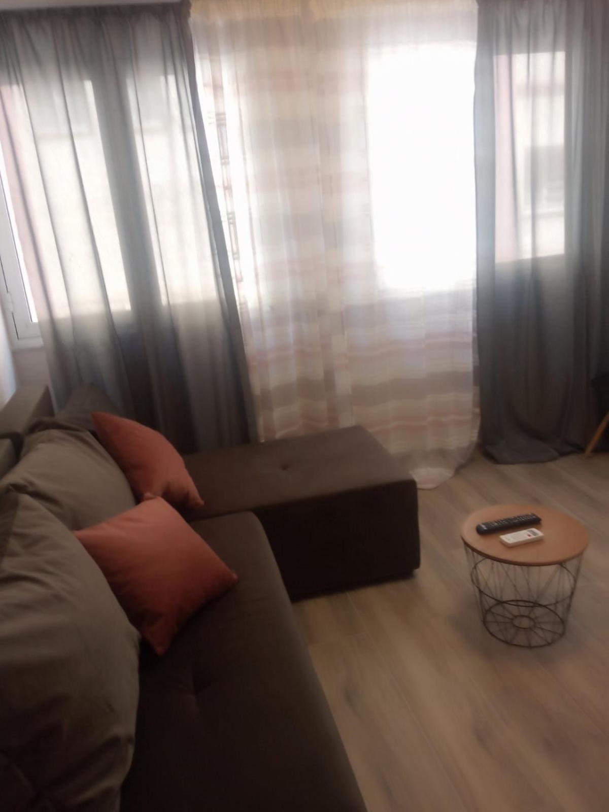 Polit Luxury Aprt 2 Bedrooms Appartement *