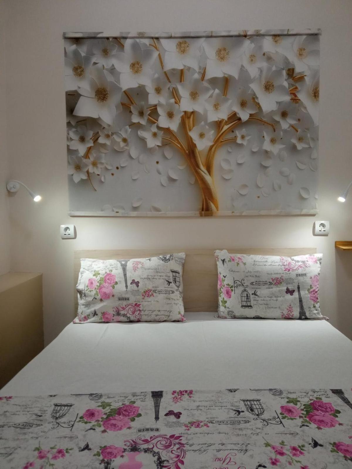 Polit Luxury Aprt 2 Bedrooms Apartmán *